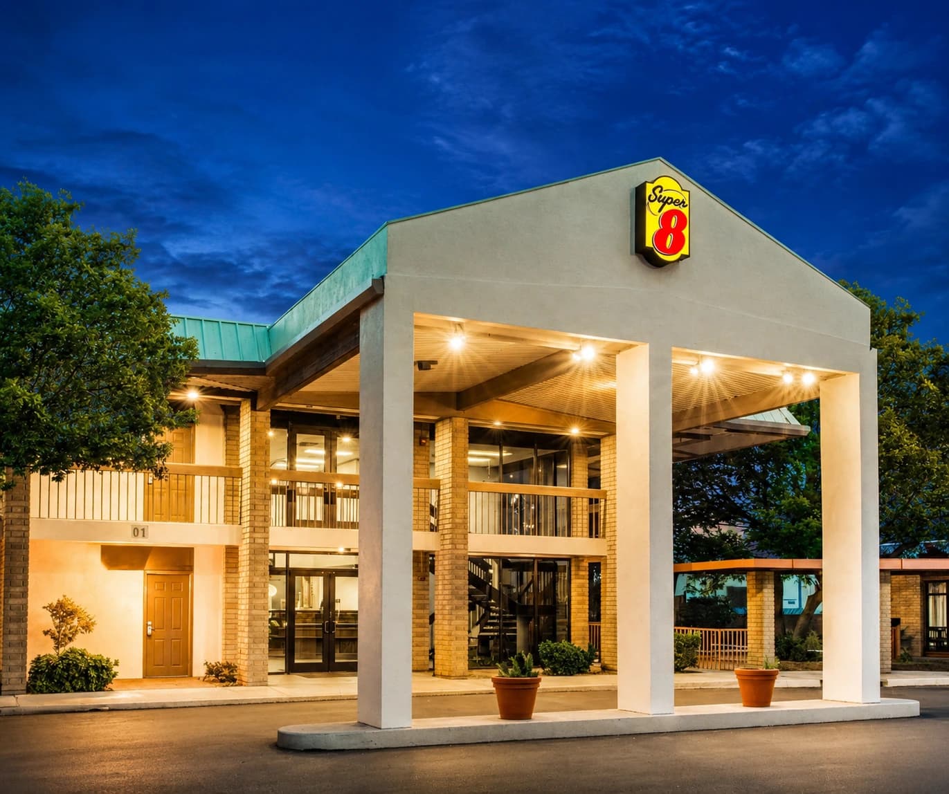 Front exterior view of Republic Hotel of Ozona in Ozona, Texas