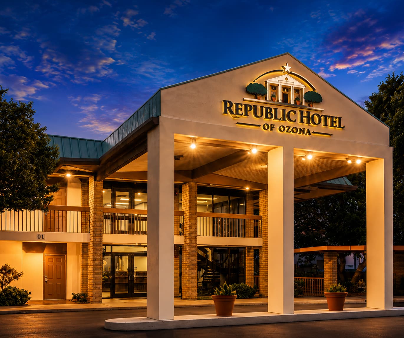 Front exterior view of Republic Hotel of Ozona in Ozona, Texas